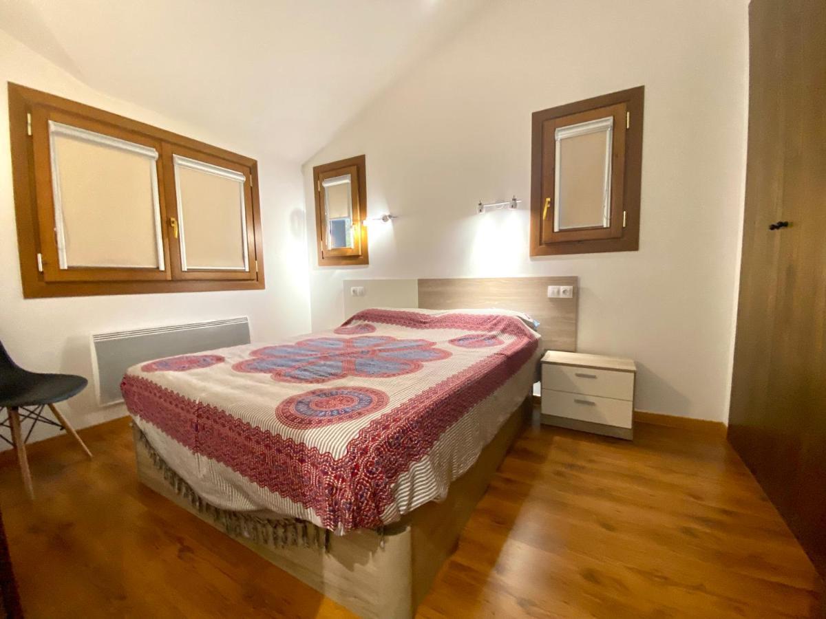 Els Esquiadors Llorts Apartment Luaran gambar